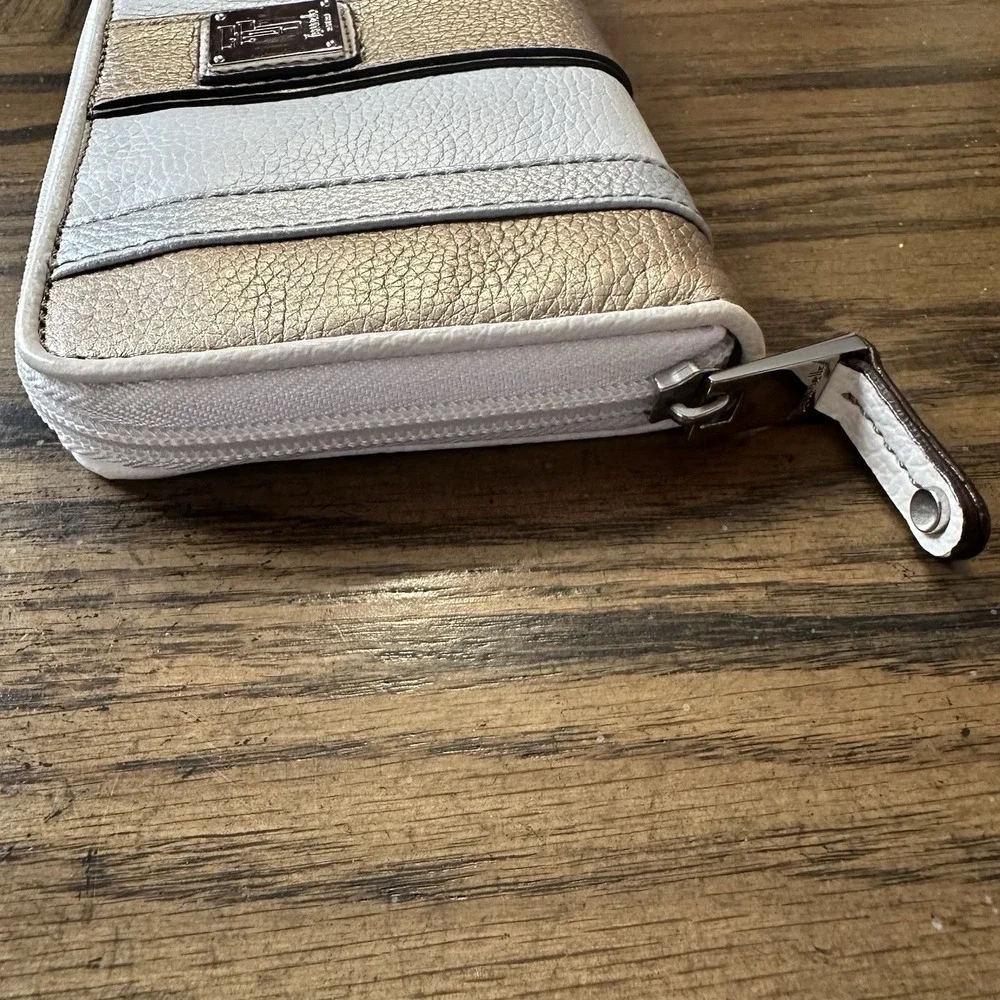 Tignanello Zip Around Wallet Rose Gold Silver Metallic White Leather Cards *READ